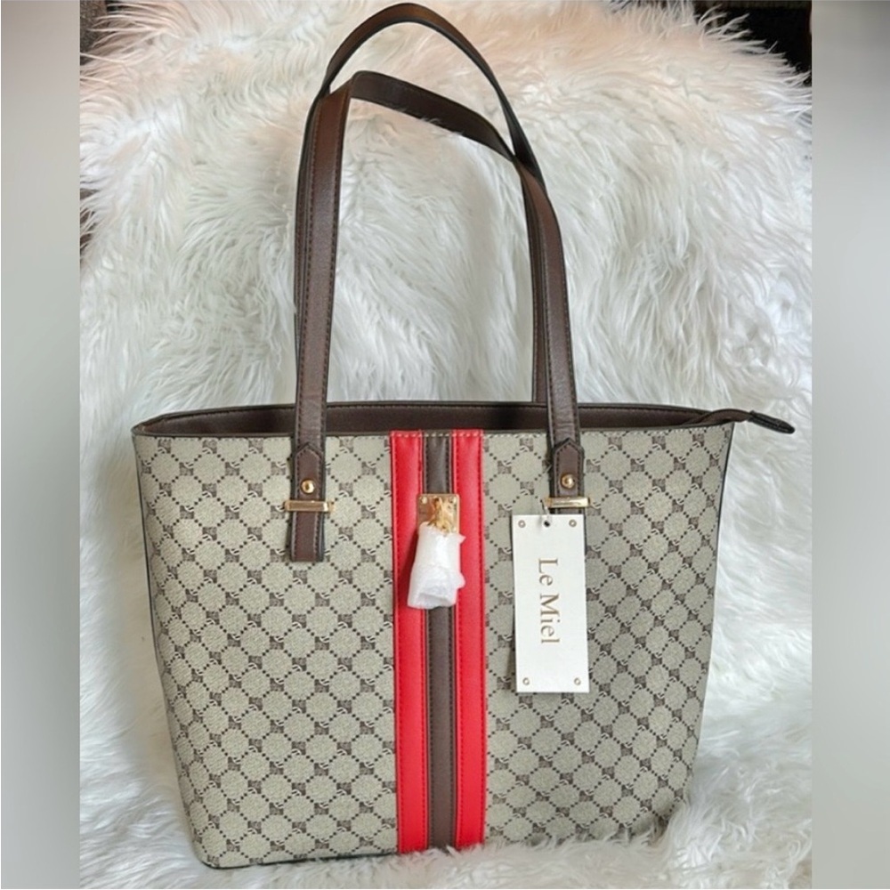 NWT RARE* LE MIEL Shoulder Bag